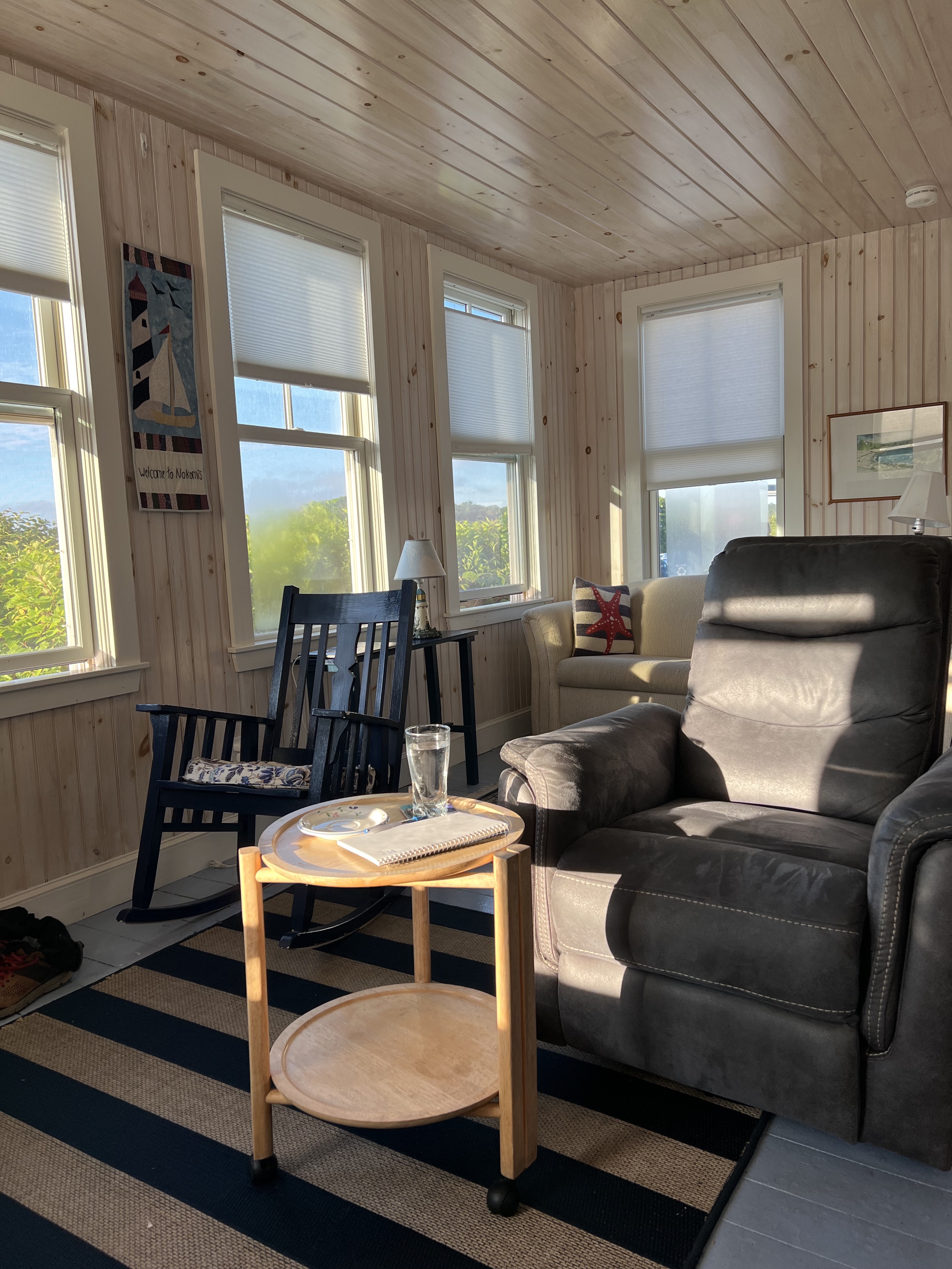 beach cottage living room